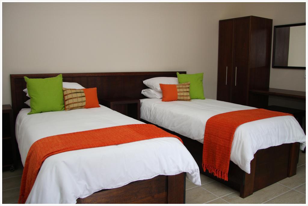 Be At Home Guesthouse Klerksdorp Room photo